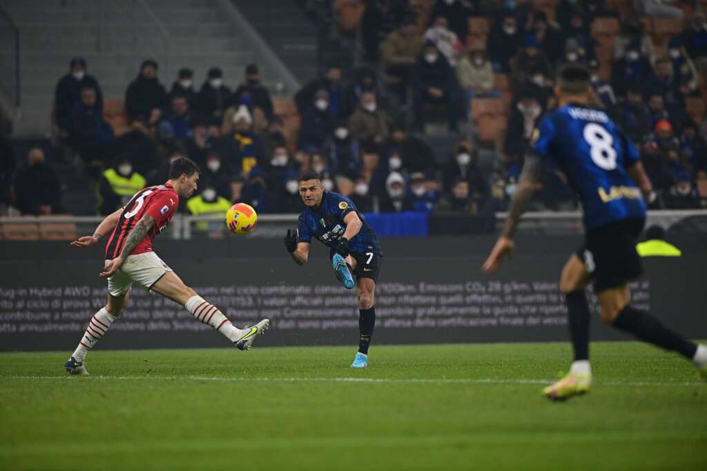 ITALIANO: Milan busca virada no dérbi com dois de Giroud e derruba marcas da Inter