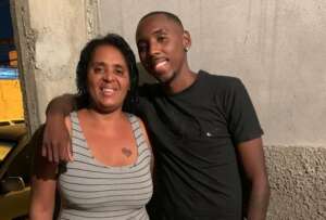 Atleta do Botafogo dá geladeira para mãe diabética por gratidão