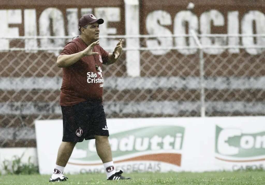 Paulista A2: Tuca Guimarães celebra momento, mas prega cautela no Juventus