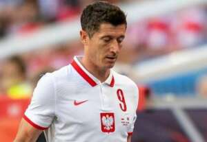 Fifa confirma classificação da Polônia na repescagem após excluir Rússia da Copa