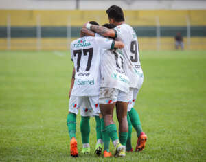 AMAZONENSE: Manaus atropela e assume a ponta