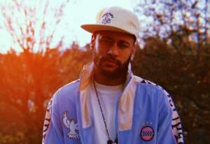 'Golpe tá aí... cai quem quer': Neymar tem R$ 200 mil roubados de conta bancária