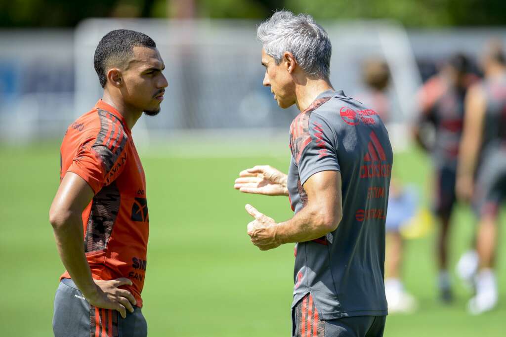 Paulo Sousa e Abel Braga têm 1º grande desafio no clássico Fla x Flu