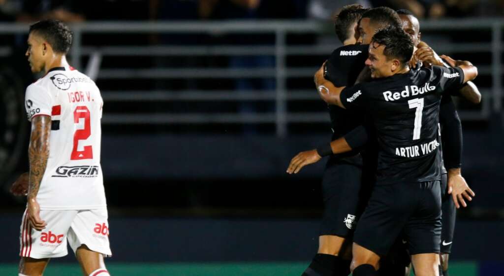 Seleção FI do Paulistão mas mãos de Fábio Carille