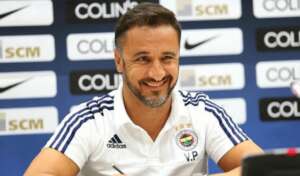 Corinthians oficializa técnico português