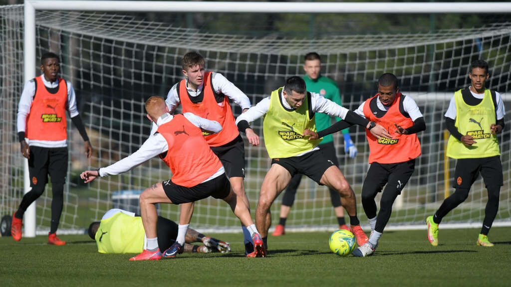 Jogadores brasileiros na Ucrânia treinam na Turquia em meio a tensão com a Rússia