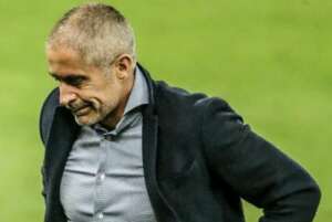 Diretoria de futebol do Corinthians confirma Sylvinho para 2022
