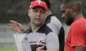 Ex-técnico do Primavera, perto da Segundona