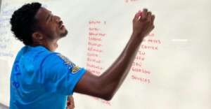 Após choque de cabeça e perda de memória, Betão deixa o hospital: 