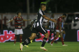 CARIOCA: Defesa vai mal e Botafogo é derrotado pela Portuguesa-RJ por 5 a 3