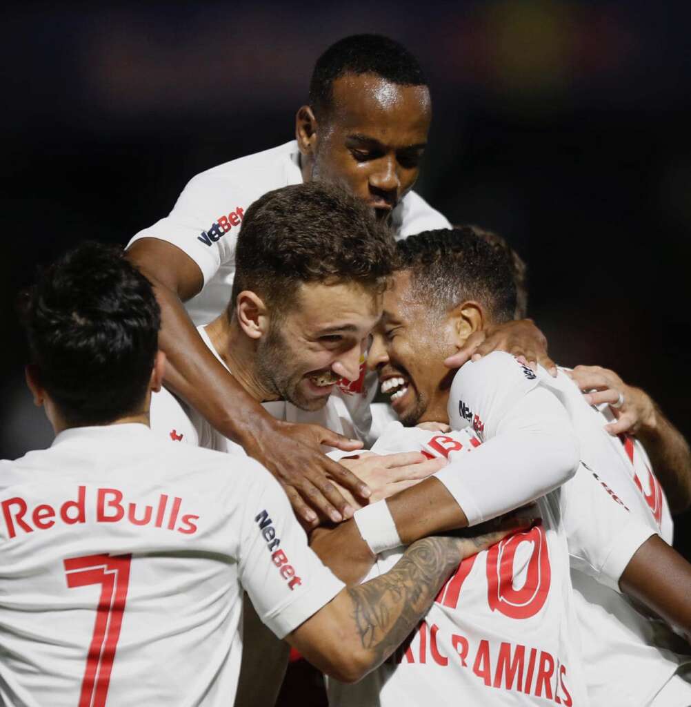 PAULISTÃO: Red Bull Bragantino goleia e São Paulo vence sem merecer
