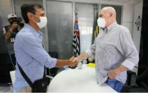 Bustos exalta história do Santos e pede confiança à torcida