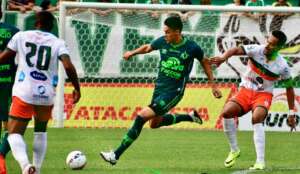 CATARINENSE: Chape vacila em casa