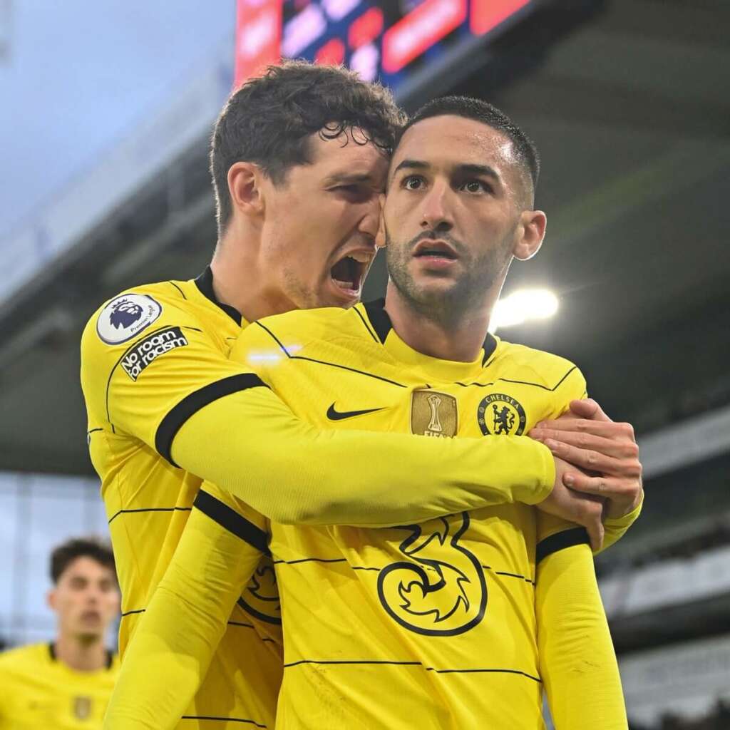 INGLÊS: Chelsea triunfa no 1º jogo após Mundial; Alisson dá assistência e Liverpool vence