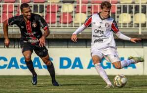 Chapecoense quer meia de rival catarinense