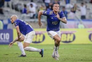 MINEIRO: Com gol no último lance, Cruzeiro vence Democrata GV