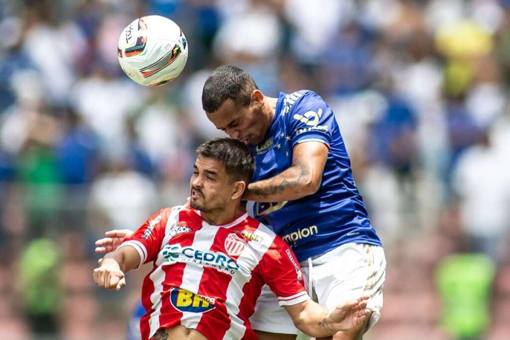 MINEIRO: Cruzeiro sai atrás, mas busca empate contra Villa Nova no Independência