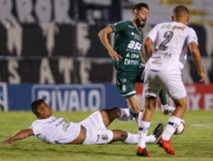 Gilson Kleina foi melhor que Daniel Paulista no dérbi sem gols no Majestoso