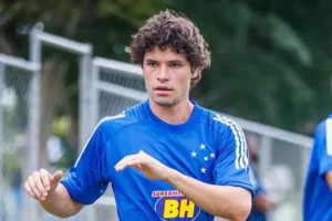 Mineiro: Cruzeiro volta a sofrer condenação da Fifa por não cumprir acordo