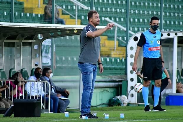 felipe conceicao treinador chapecoense 011