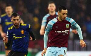 INGLÊS: Com Cristiano Ronaldo só no 2º tempo, Manchester United empata com lanterna