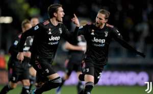 ITALIANO: Artilheiro garante vitória da Juventus