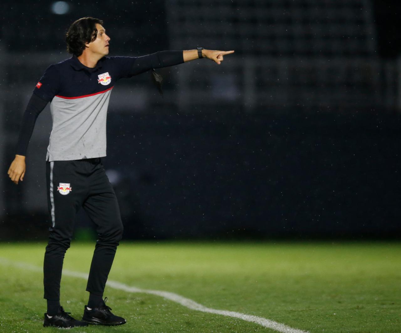 mauricio barbieri treinador red bull bragantino 2022 21