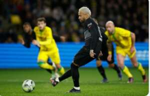 FRANCÊS: Neymar faz gol, perde pênalti, é vaiado e PSG perde