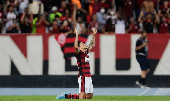 pedro atacante flamengo comemoracao