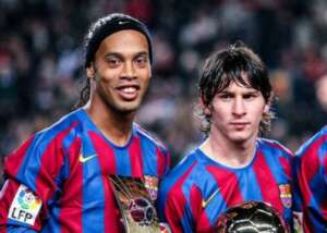 Adama Traoré 'ignora' Messi e coloca brasileiro no Top 4 do Barcelona