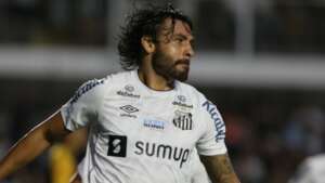 Goulart lamenta novo tropeço do Santos