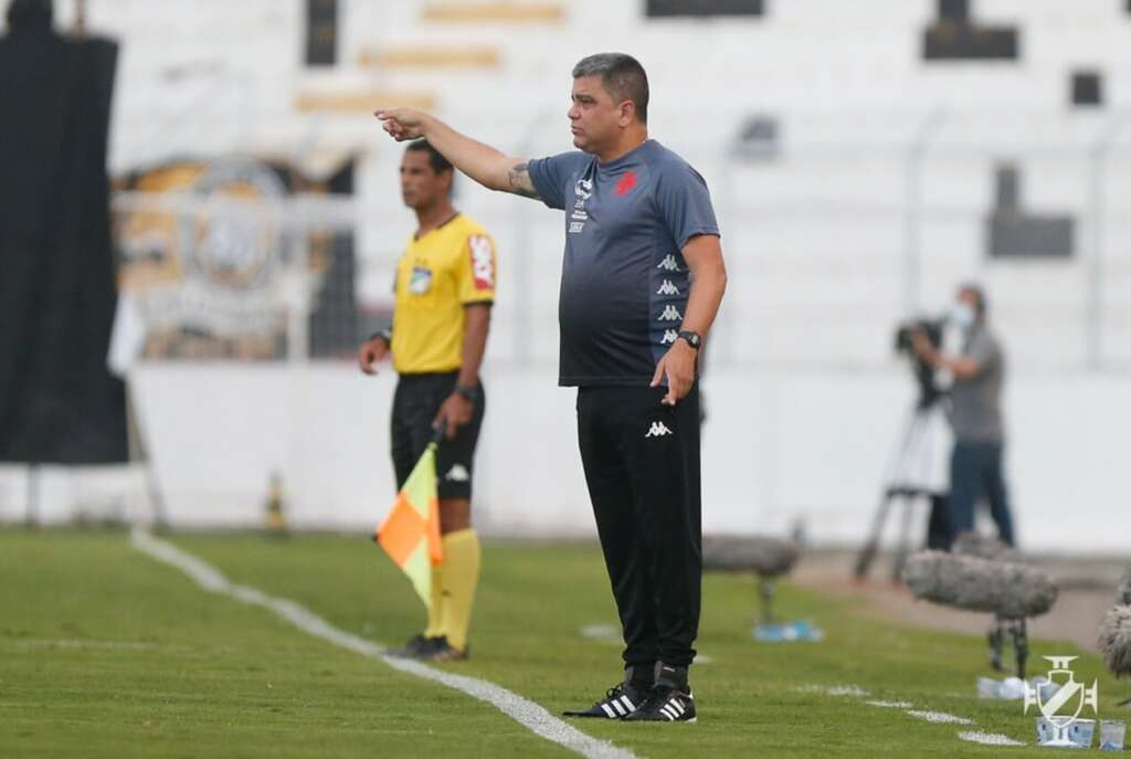 Alagoano: Treinador que subiu o CSA negocia com o CRB