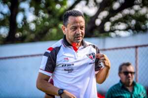 Técnico Paulinho Kobayashi estreia nesta terça-feira no comando do Ferroviário