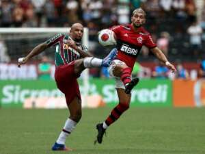 Flamengo inicia busca do tetra inédito; Fluminense joga contra tabu de dez anos