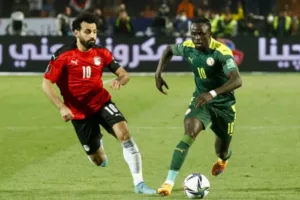 Egito denuncia Senegal por 'racismo' e ataque a ônibus do time nas Eliminatórias