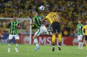 Barcelona-EQU 0 (4) x (5) 0 América-MG - Coelho faz história e avança!