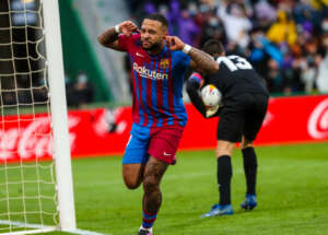 ESPANHOL: Barcelona vira contra Elche e se firma dentro do G-4