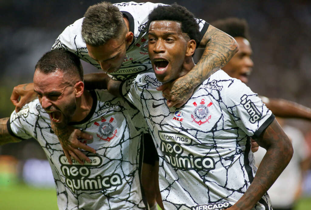 Vítor Pereira: 'Não contava com pênaltis' 2 Corinthians Guarani 2022 e1648184715871