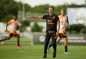 Técnico do Corinthians poupou com medo de perder titulares nas quartas por lesão