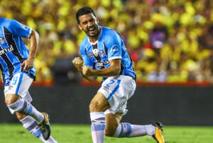 Grêmio conversa e pode repatriar lateral campeão da Libertadores