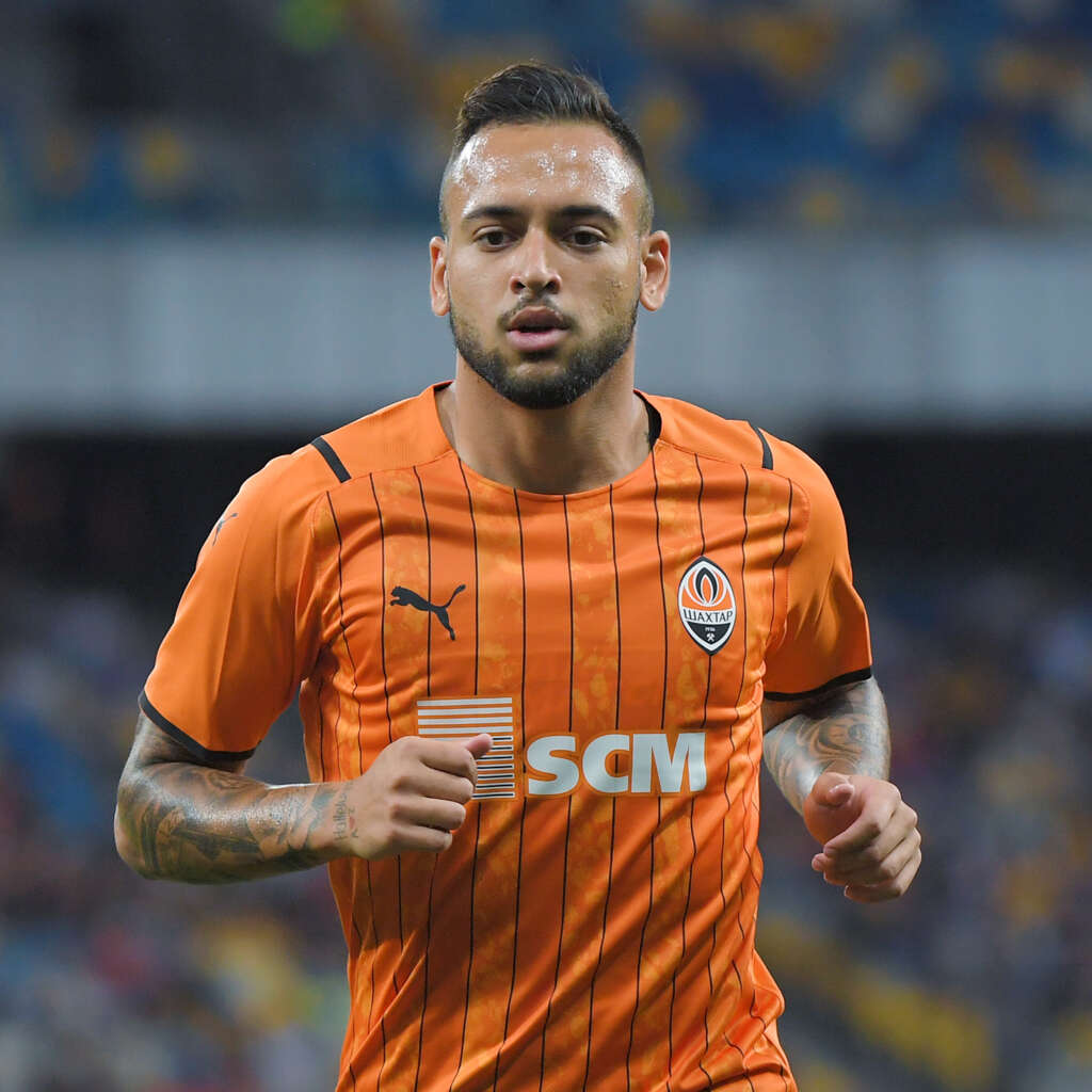 Shakhtar confirma transferência do volante Maycon ao Corinthians