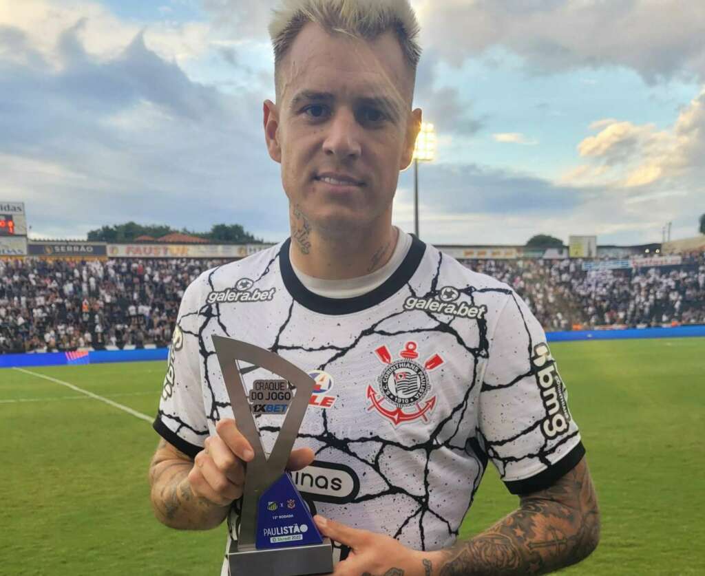 PAULISTÃO: Roger Guedes comemora fase artilheira