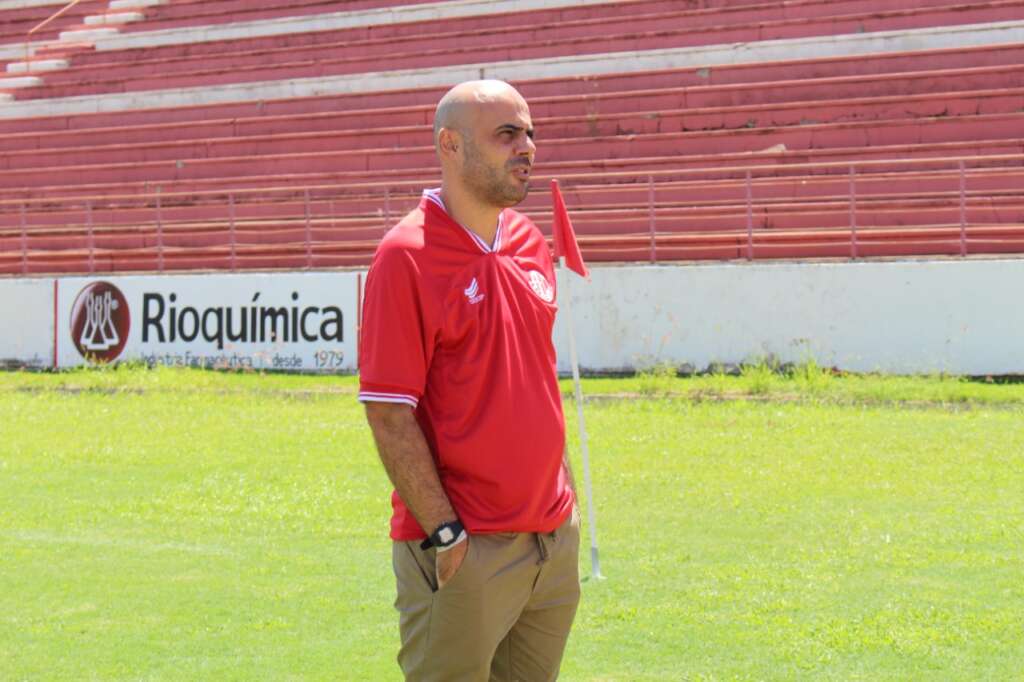 Segundona: Português deixa o comando do América