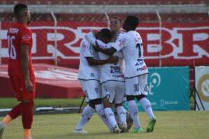 PAULISTA A3: Dois times na cola do líder