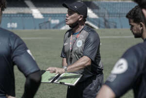 Paulo Roberto quebra a cabeça para escalar São Bento