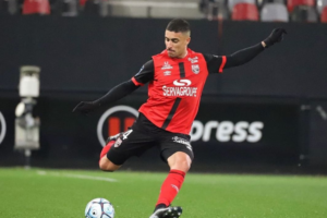 Clube francês confirma saída de zagueiro para o Botafogo