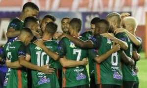 PERNAMBUCANO: Salgueiro empata com Sport e avança