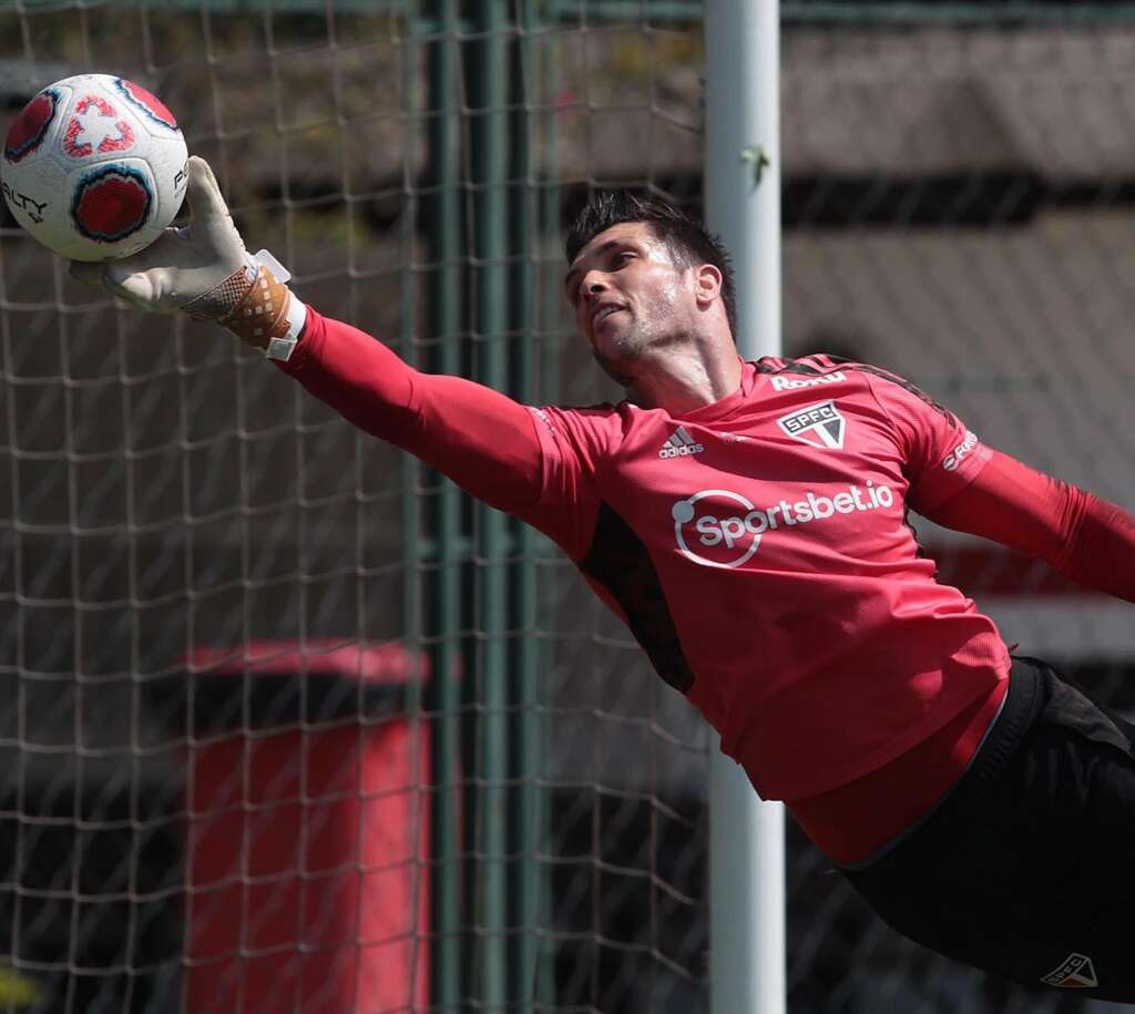 Jandrei está livre da covid-19, mas Volpi será o titular do São Paulo