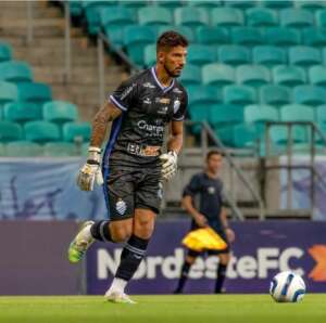 Copa do Brasil: Goleiro do CSA comemora classificação