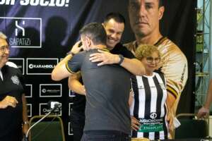 Goleiro é apresentado e explica sobre escolha por voltar ao Figueirense